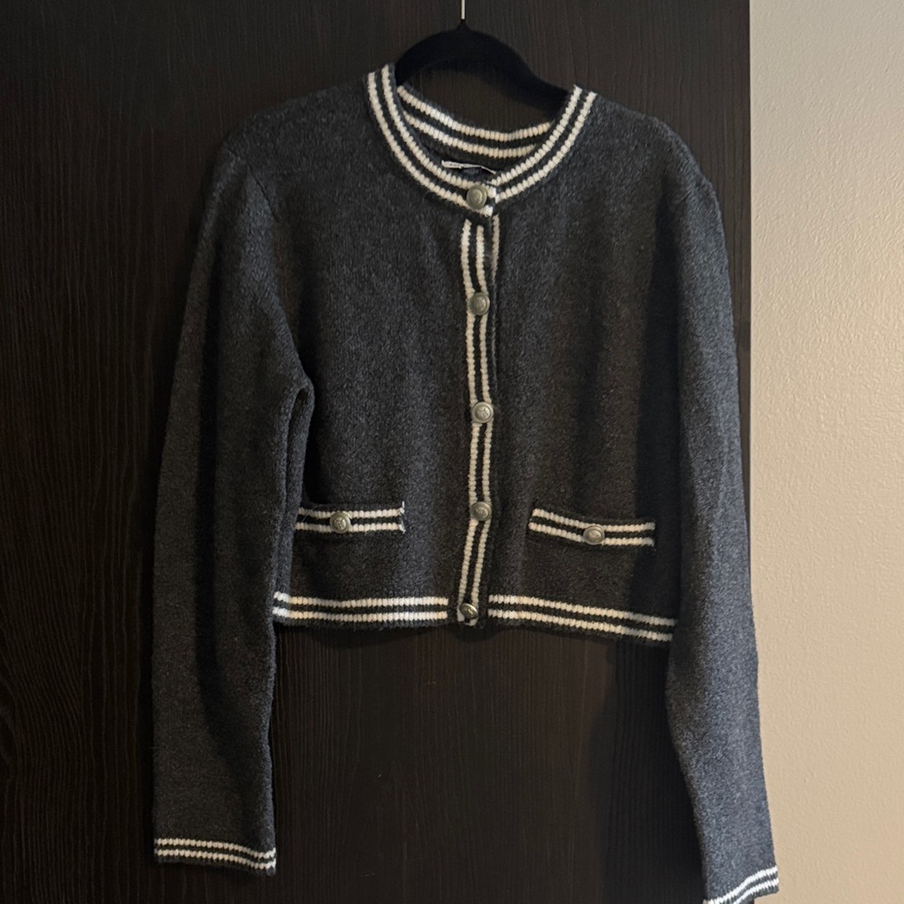 American Eagle women’s sweater size L